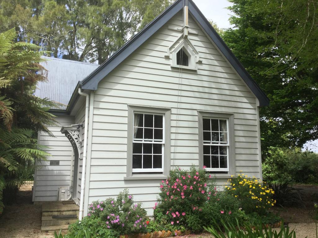 The Old School House Guest House Te Awamutu Exterior photo